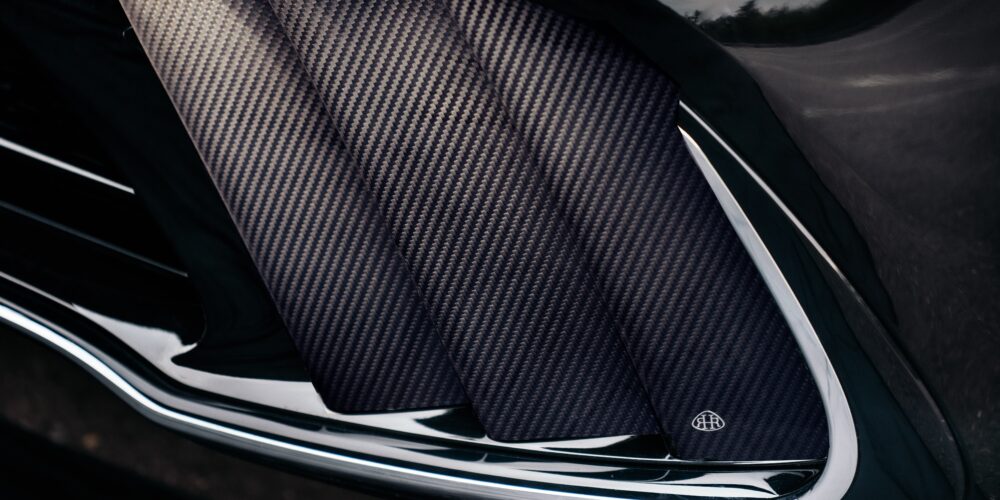 Signature ROLFHARTGE Shark Gills