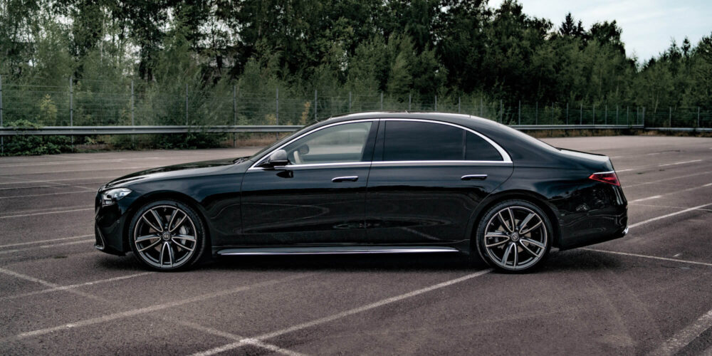 Side view of ROLFHARTGE S-Class W223