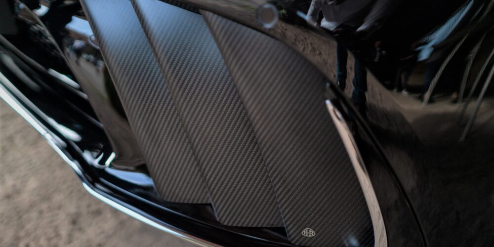Signature ROLFHARTGE Shark Gills