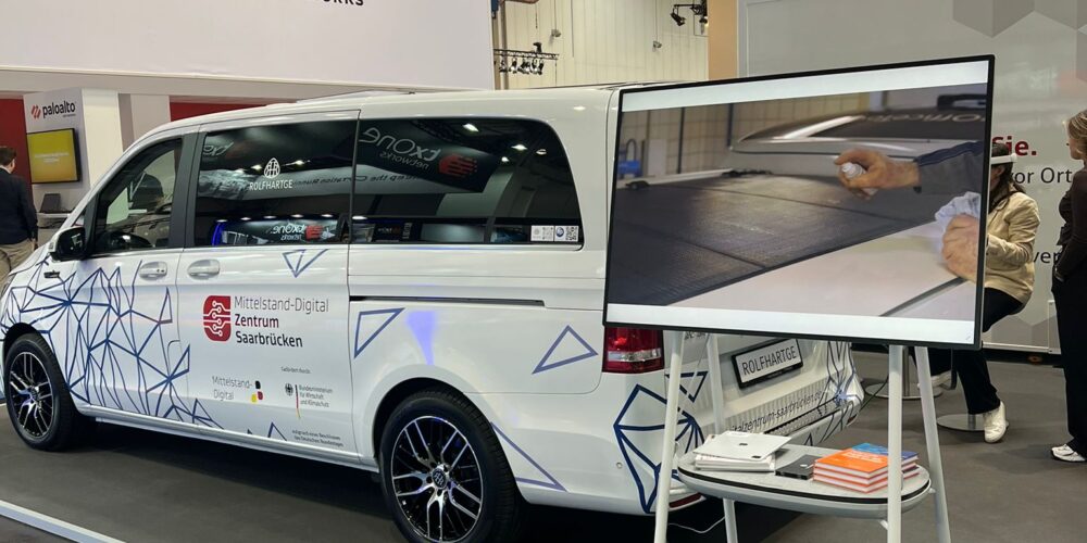 ROLFHARTGE Future Car am AWS Stand auf der Hannover Messe 2024