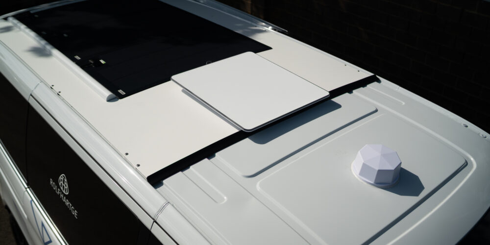 ROLFHARTGE Buisness Office Van V-Class Internet Antenna on roof