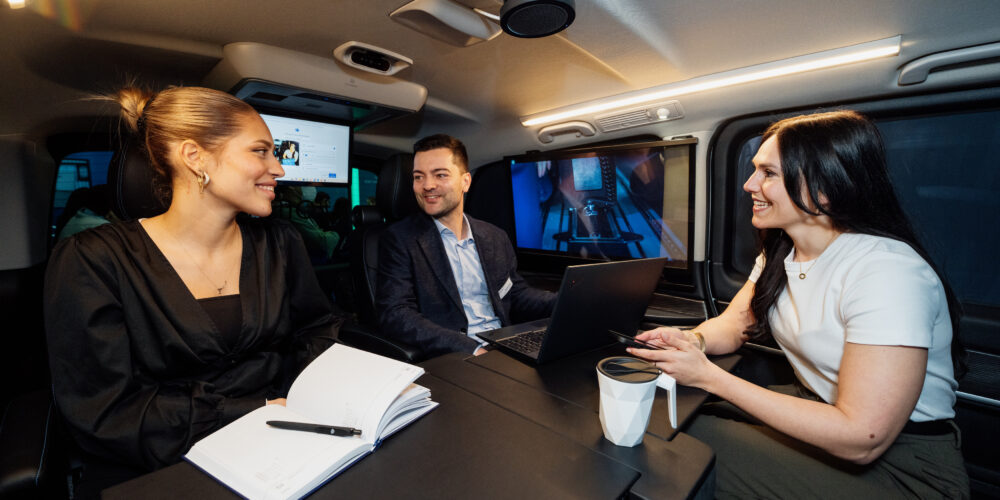 OFFICE VAN Vis a Vis Rolfhartge_03